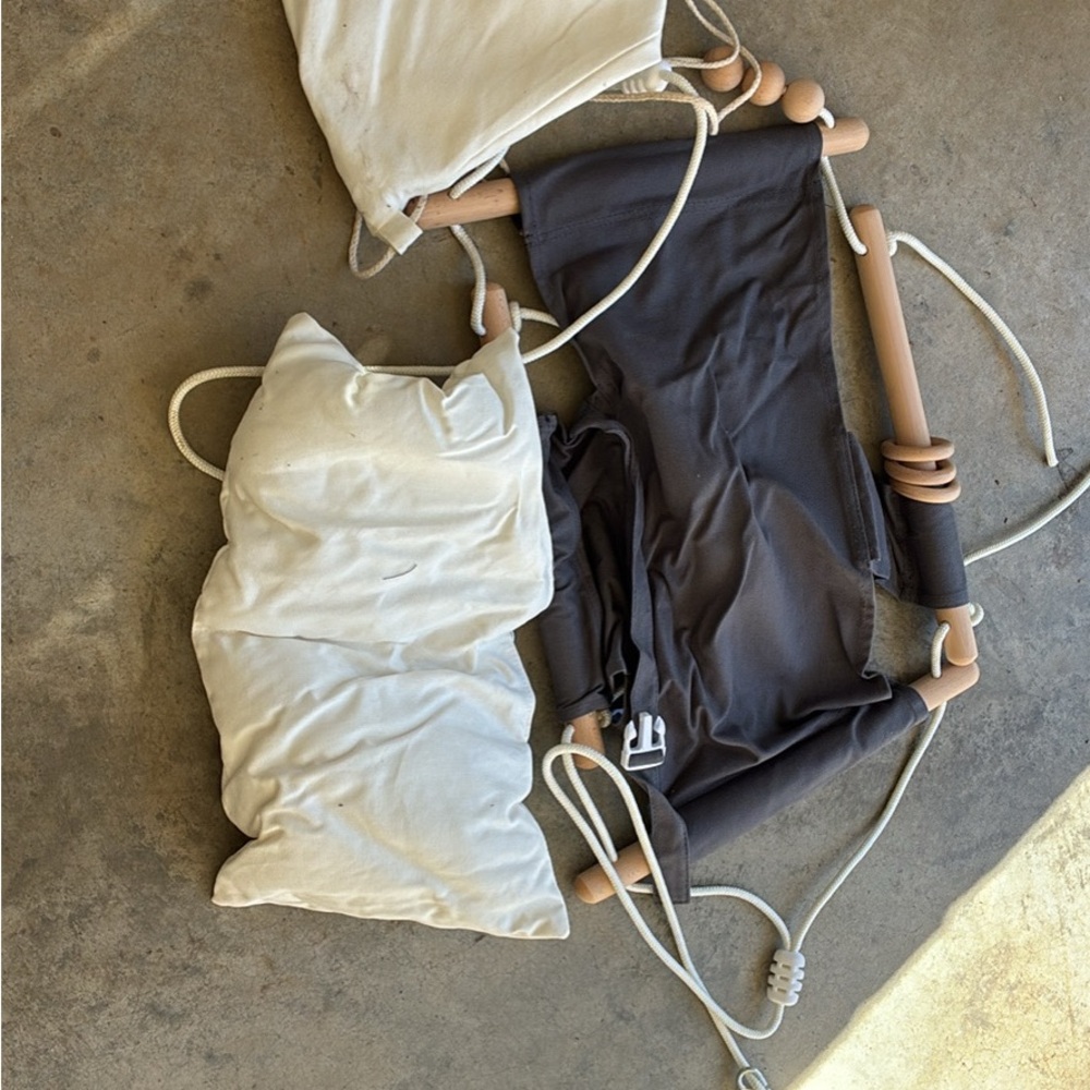 Infant child hanging swing